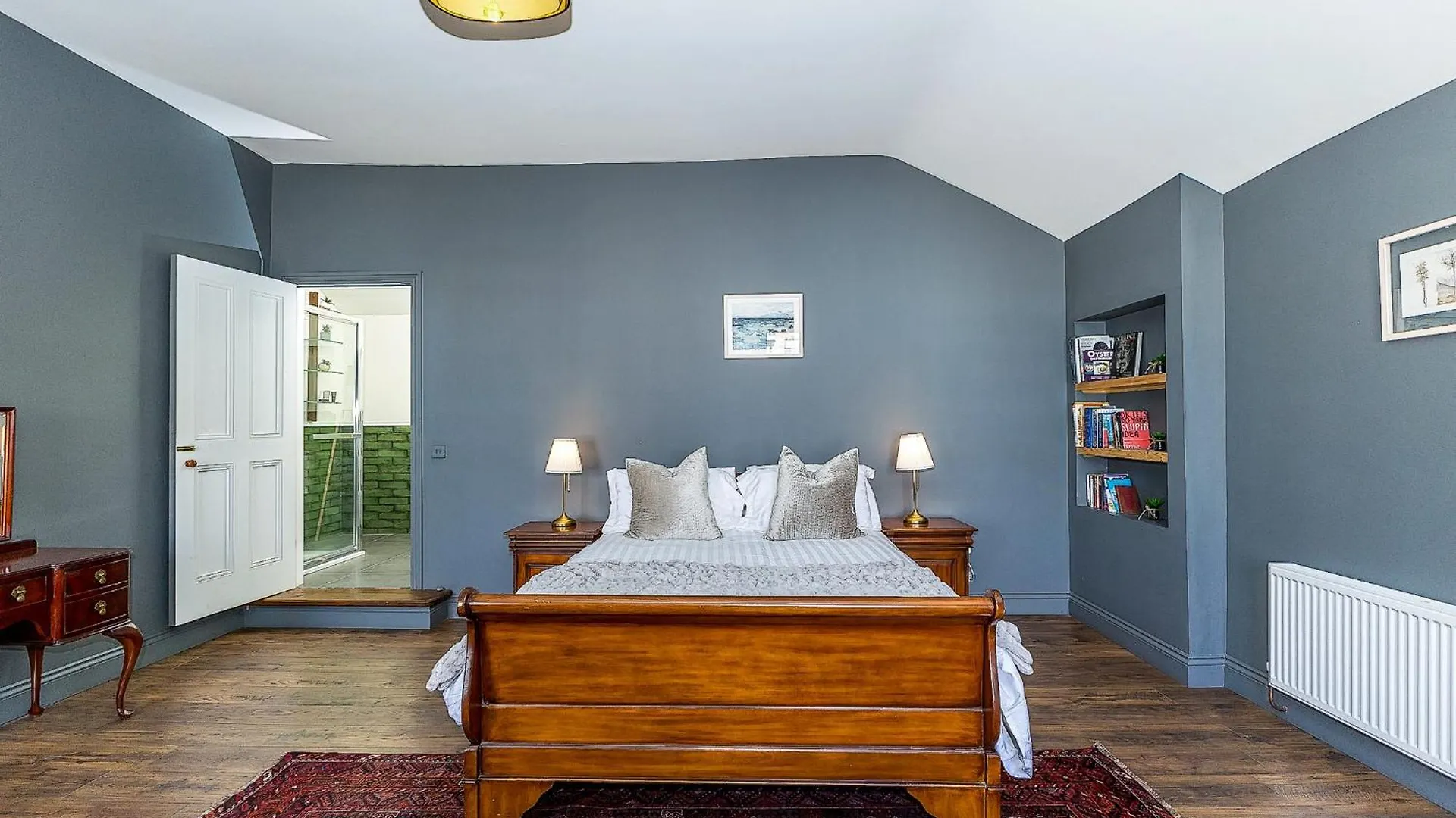 Ulster Apartment, 7 Henrietta Street, Dublin City Centre 0*,  Ireland